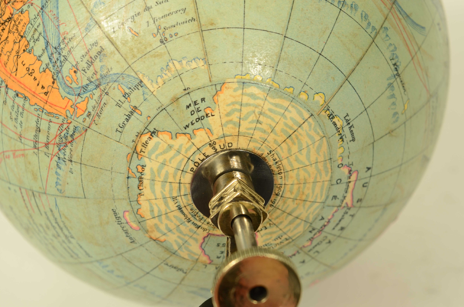 Antique globes-world maps/8625-Terrestrial Globe