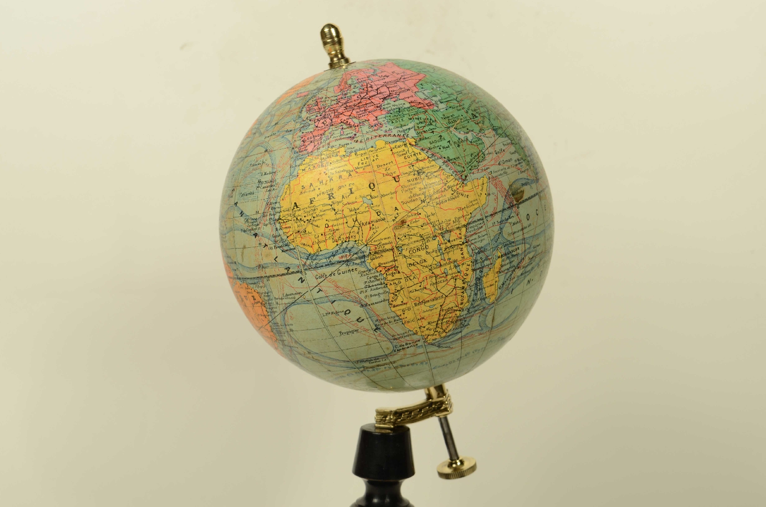 Antique globes-world maps/8625-Terrestrial Globe