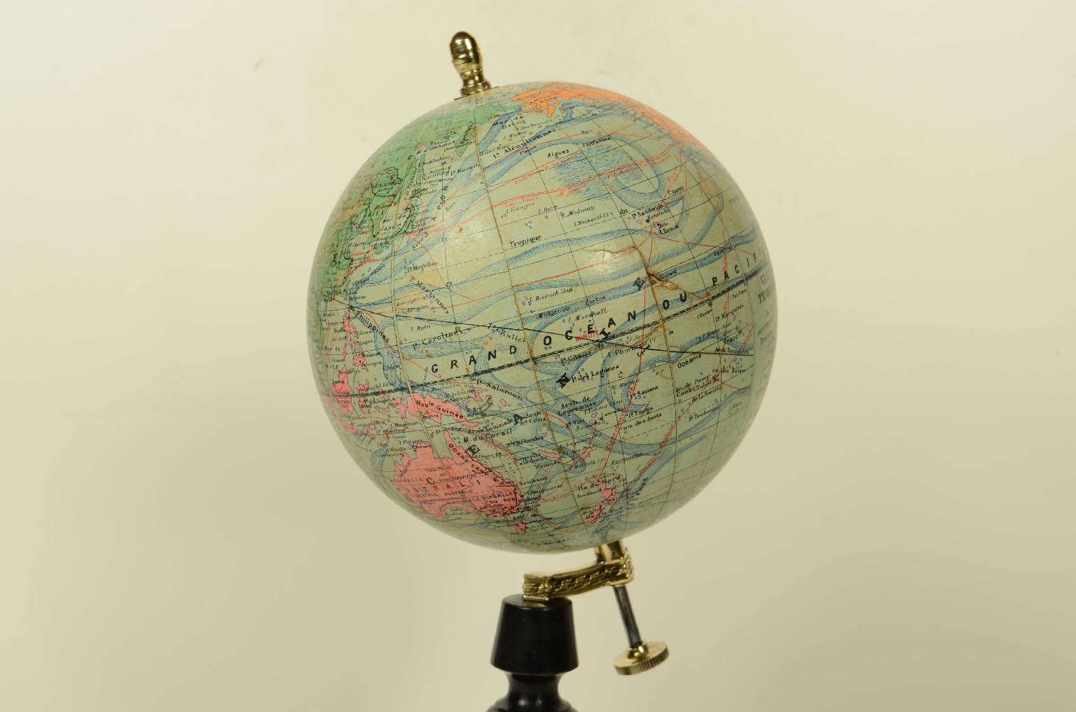 Antique globes-world maps/8625-Terrestrial Globe