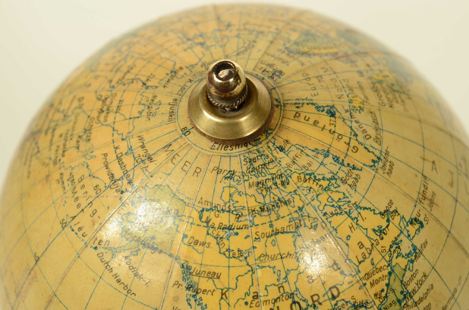 Antique globes-world maps/8626-Terrestrial Globe