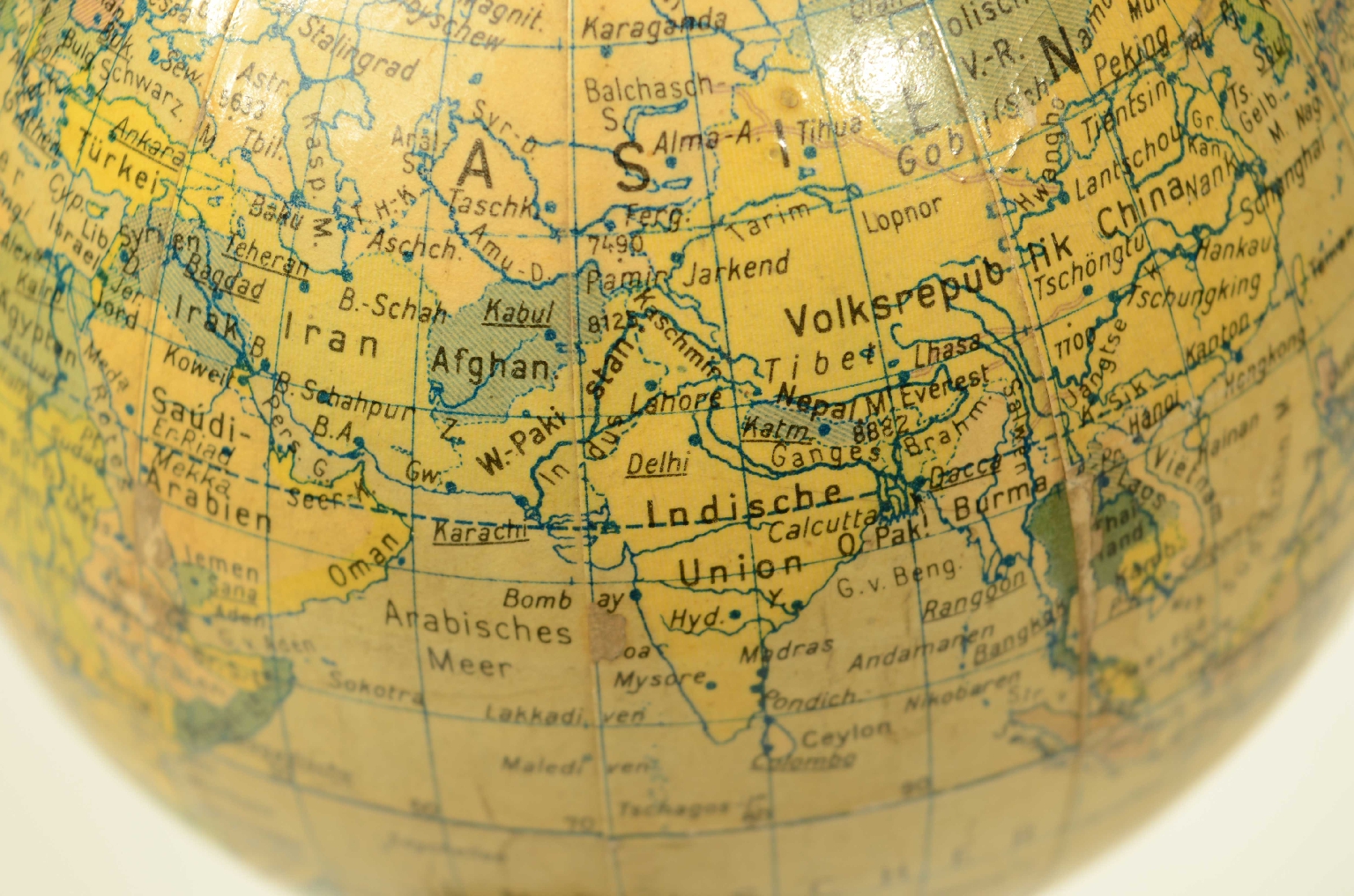 Antique globes-world maps/8626-Terrestrial Globe