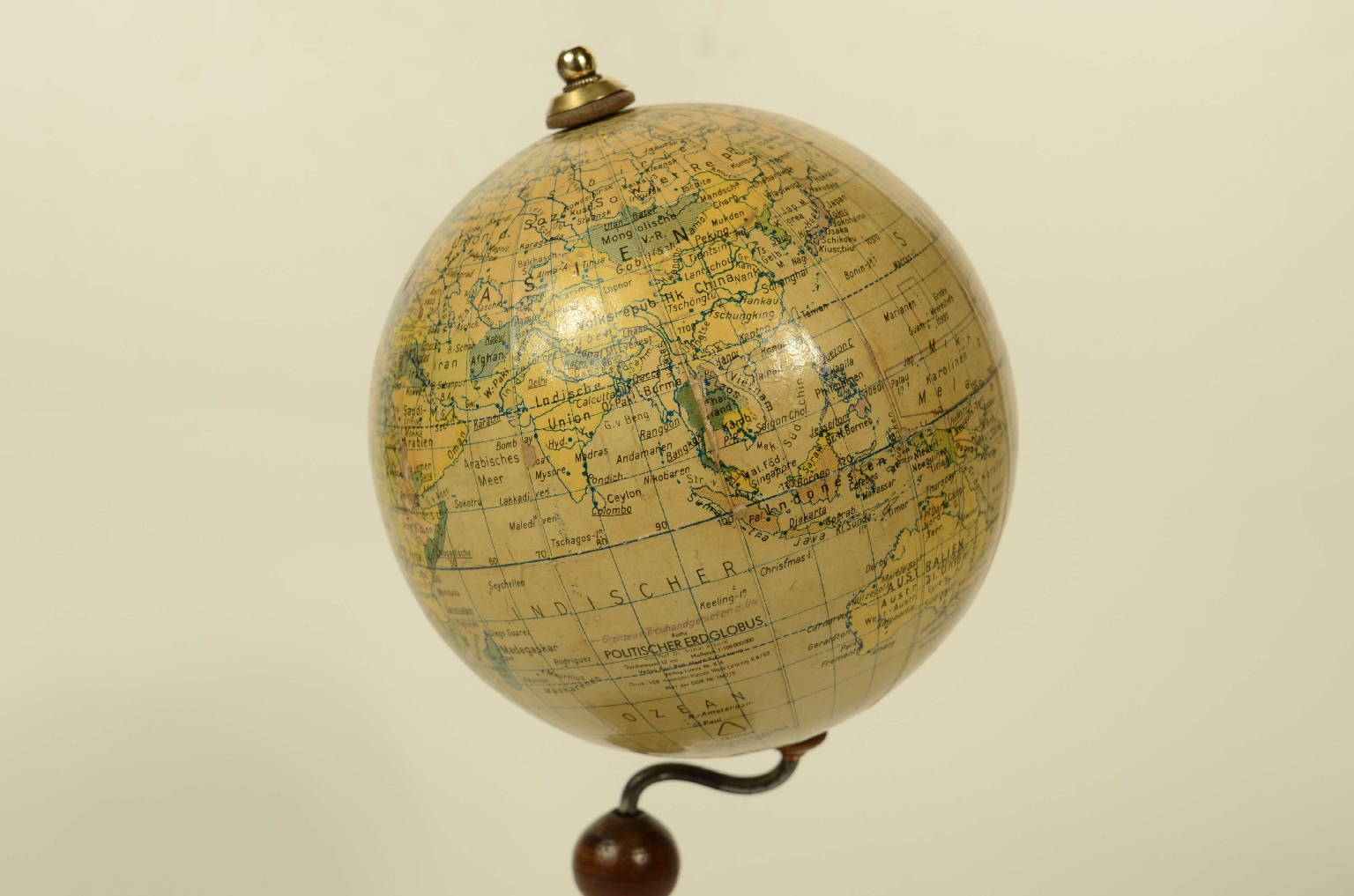 Antique globes-world maps/8626-Terrestrial Globe