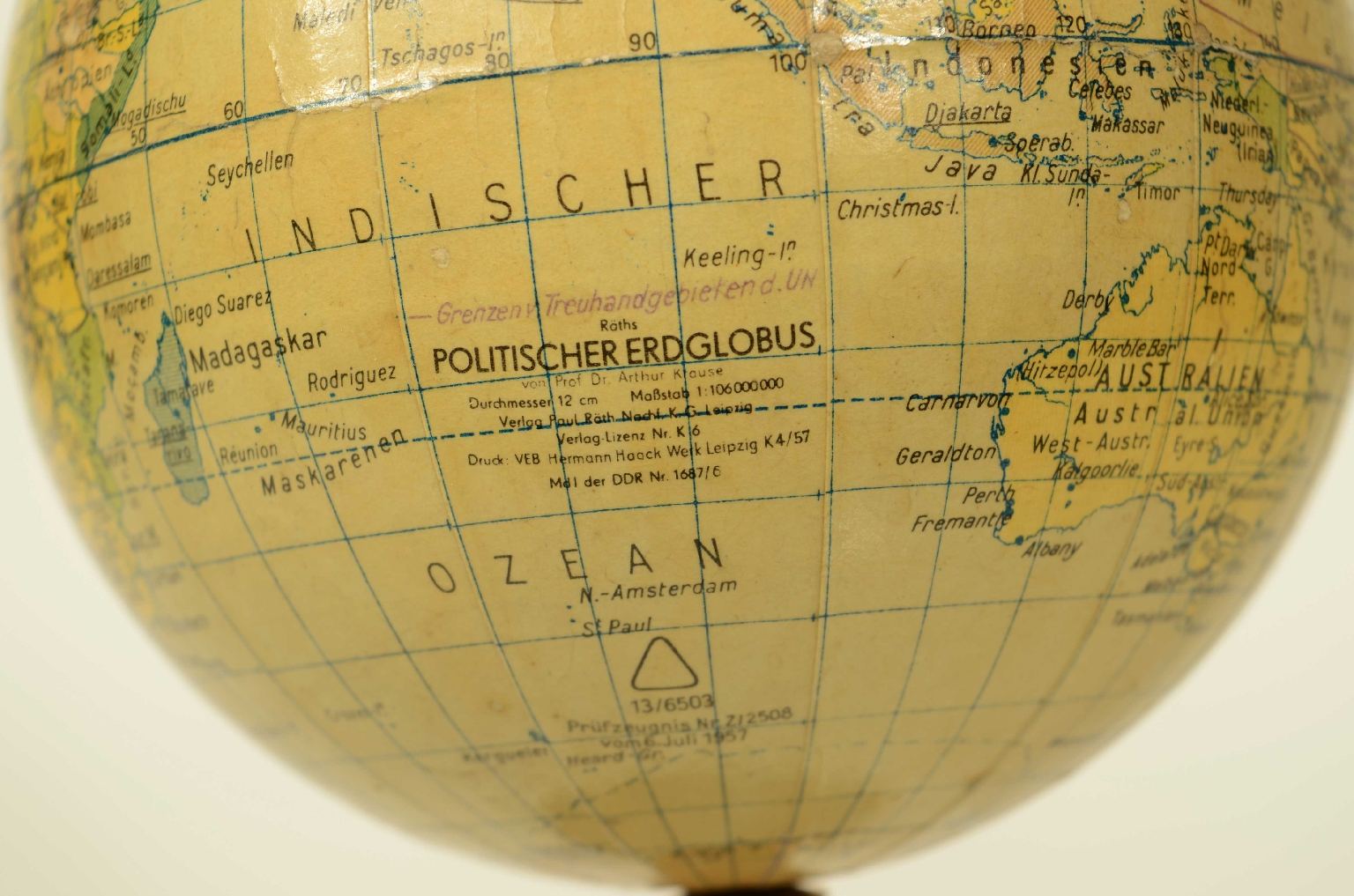 Antique globes-world maps/8626-Terrestrial Globe