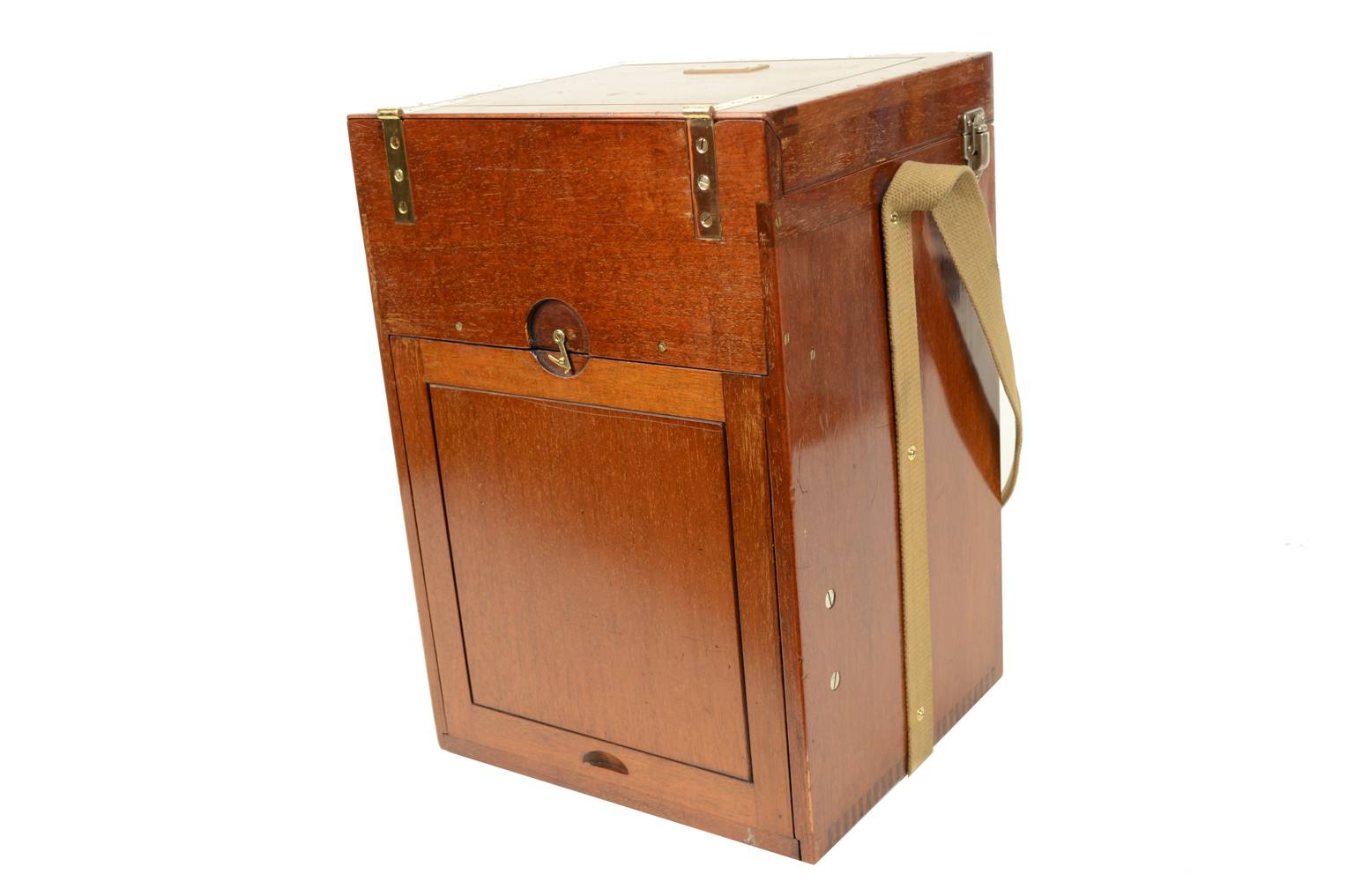 Antique measuring instruments/A114-Seismograph