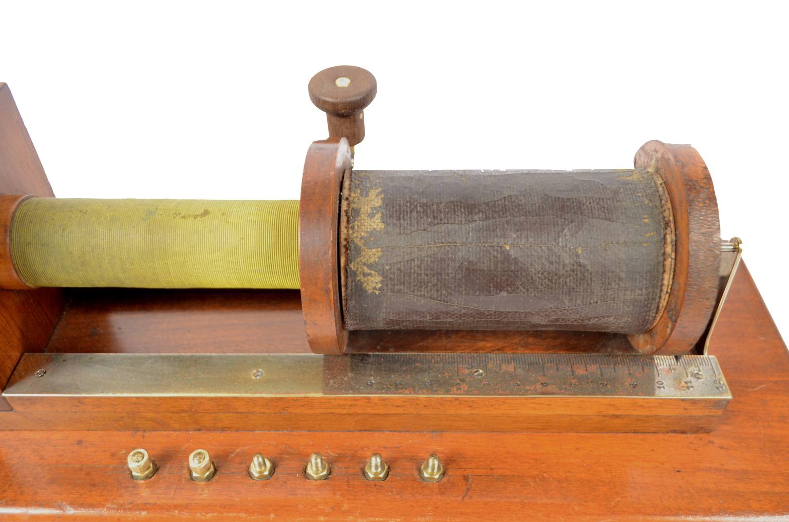Antique measuring instruments/A90-Induction coil by Du Bois