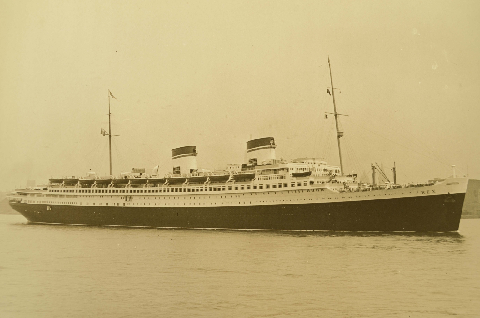 SS REX/R146-Ocean Liner REX