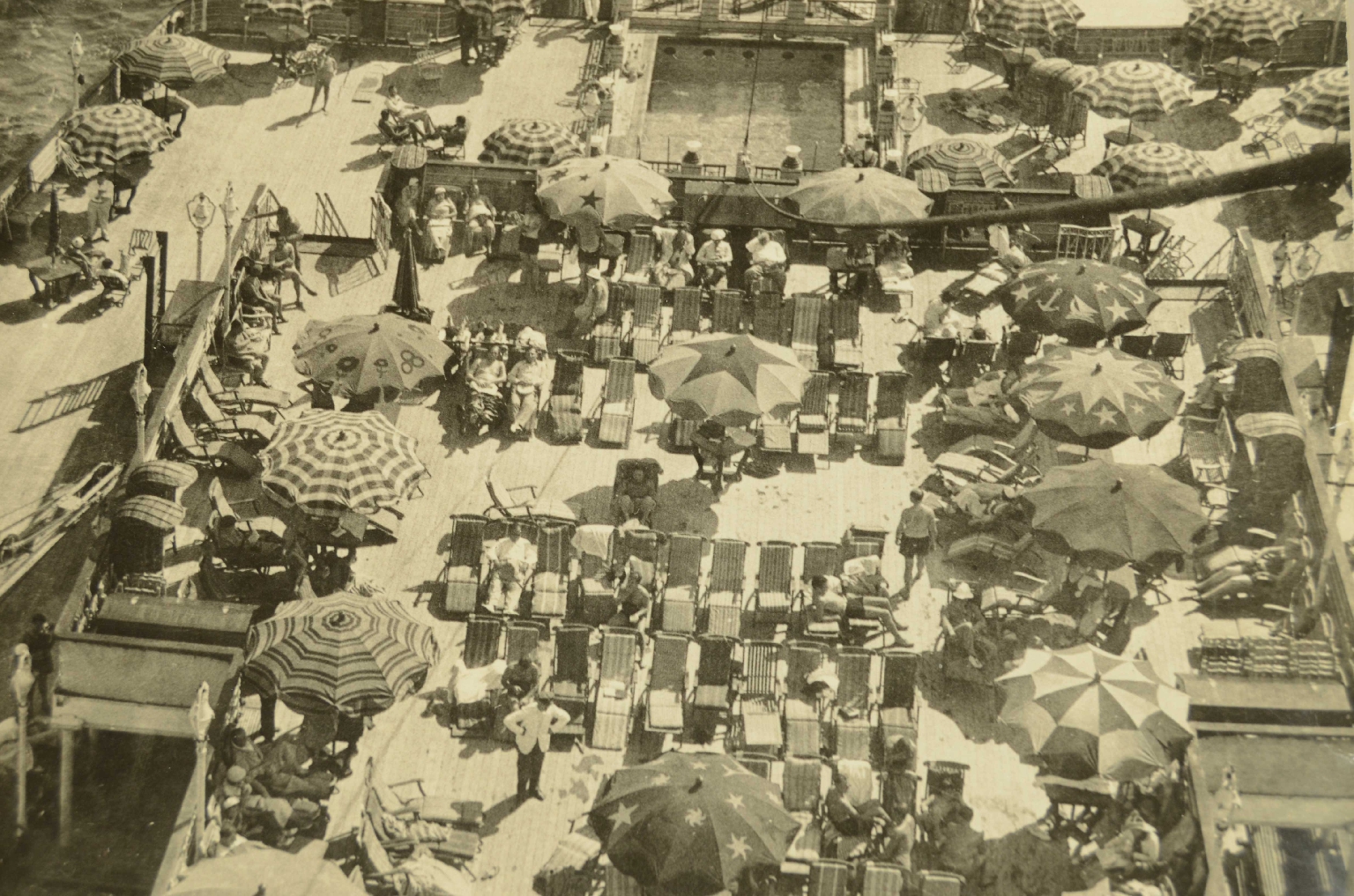 SS REX/R866-Photo Lido Deck REX